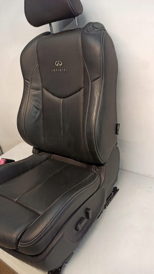 INFINITI G37 RHD  seats - Image 7