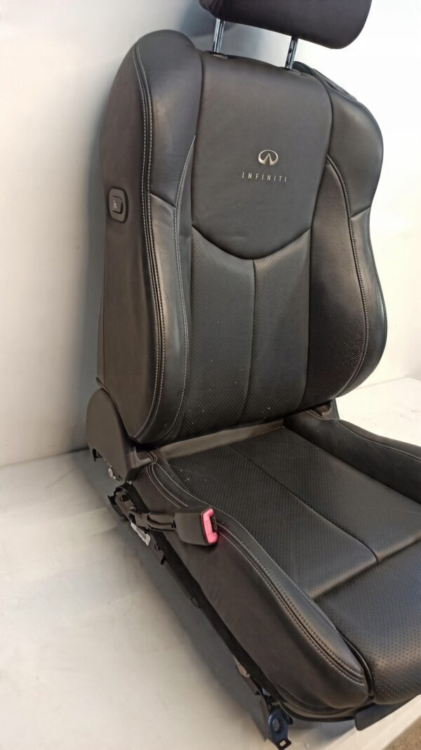 INFINITI G37 RHD  seats - Image 2