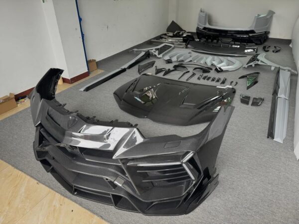 Lamborghini urus 3rd generation m-style dry carbon body kit - Image 2