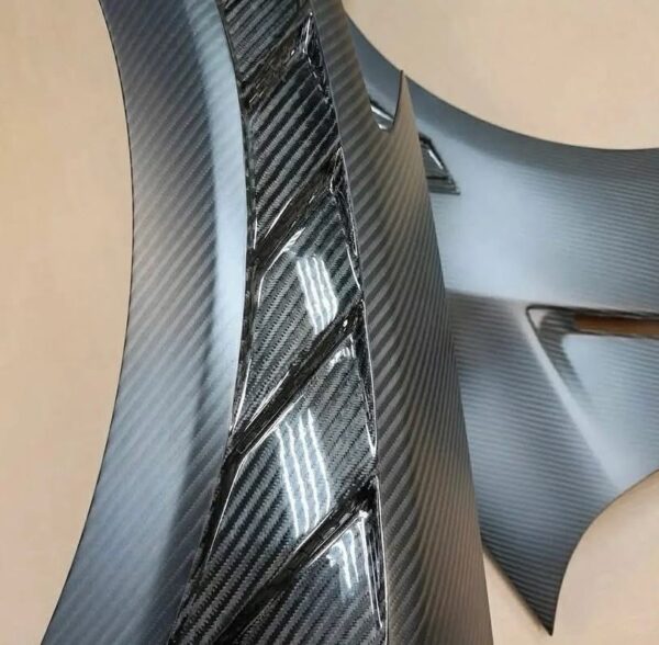 Nissan Gtr fenders - Image 5