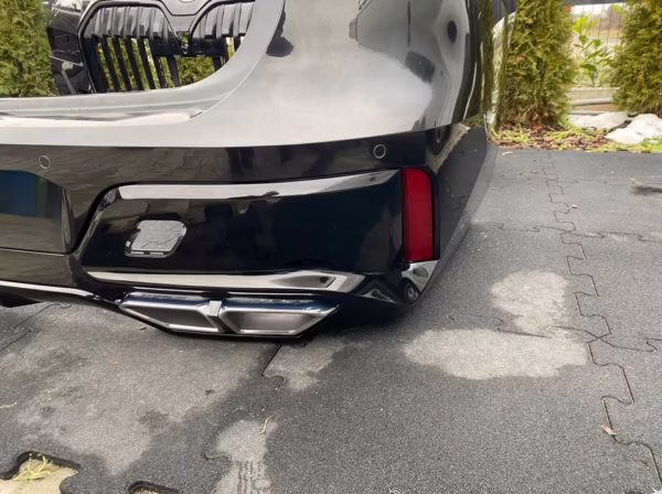 BMW G70 7 Series FRONT Bumper + Rear Bumper 2023 - Image 8