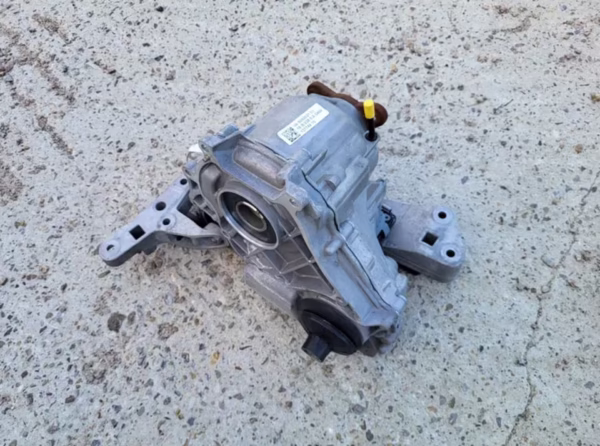 BMW M5 F90 M8 F91 F92 X3M F97 X4M F98 transfer case ATC13 TOP - Image 7
