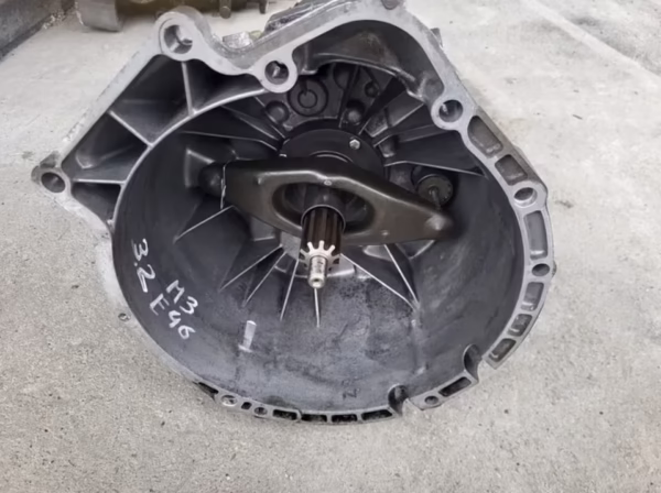BMW M3 E46 manual transmission S54 343PS - Image 4