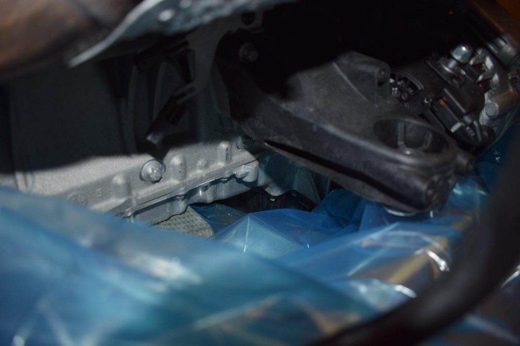 Mercedes S-Class 350d Engine - Image 4