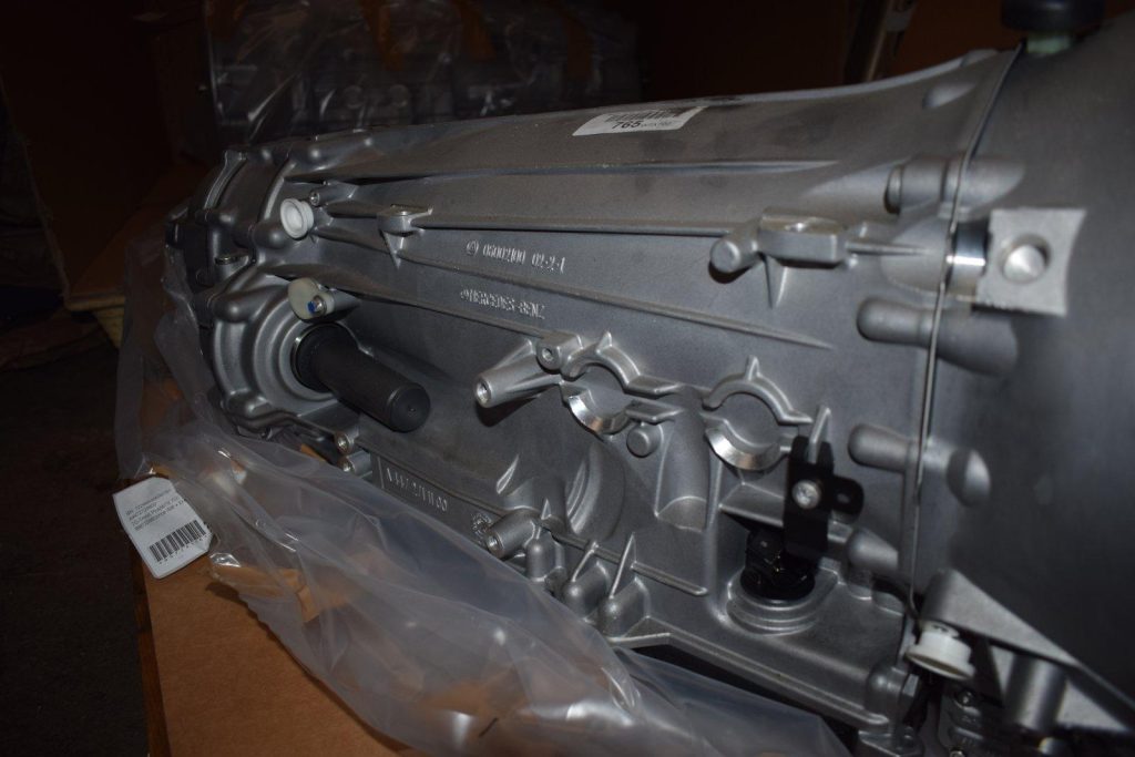 New Original Mercedes W447 7G-Tronic Plus Transmission – AWD 4MATIC – A4472707400New Original Mercedes W447 7G-Tronic Plus Transmission – AWD 4MATIC – A4472707400 - Image 3