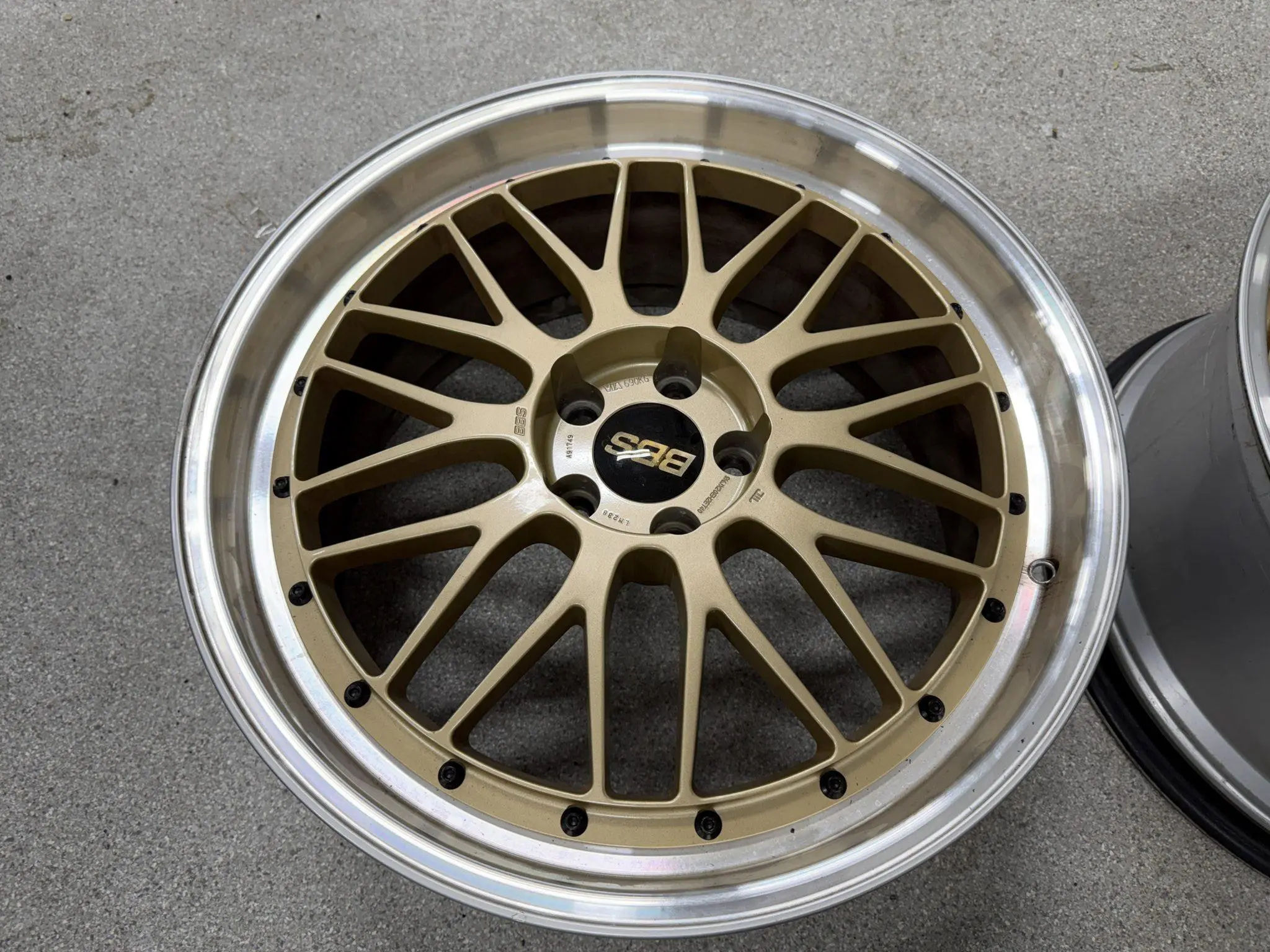 20×9.5″ and 20×10.5″ BBS LM Wheels for R35 GT-R - Image 7