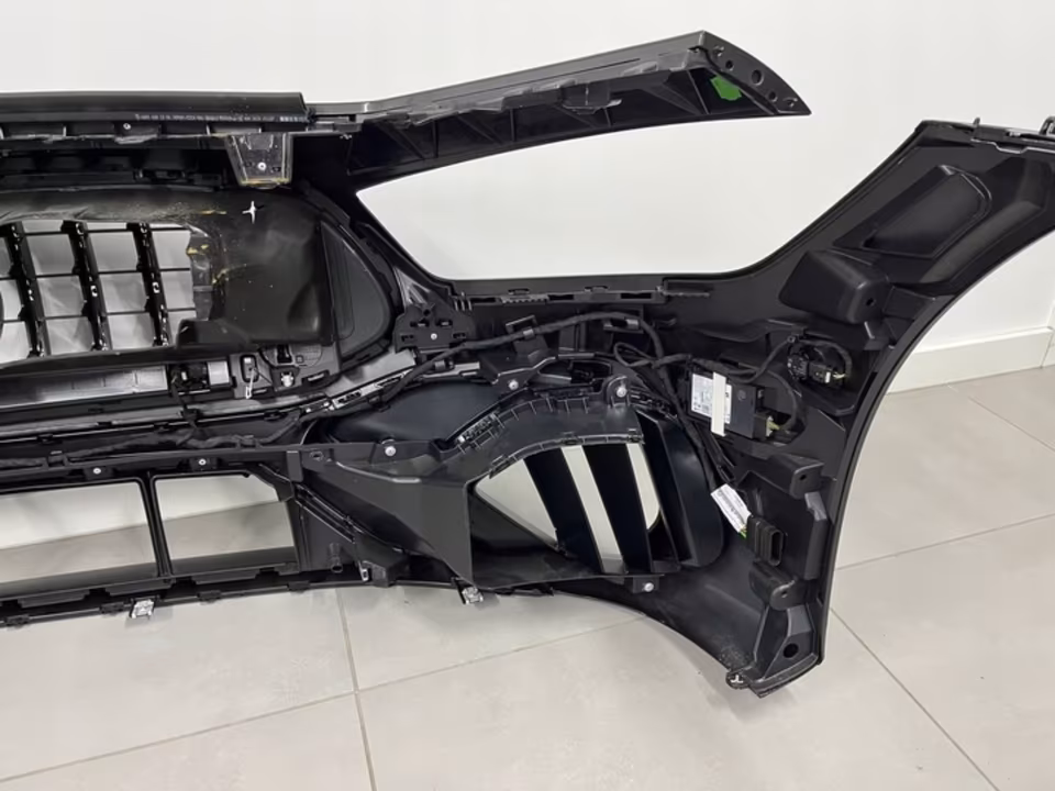 MERCEDES W290 AMG GT 63 AMG FACELIFT BUMPER - Image 5