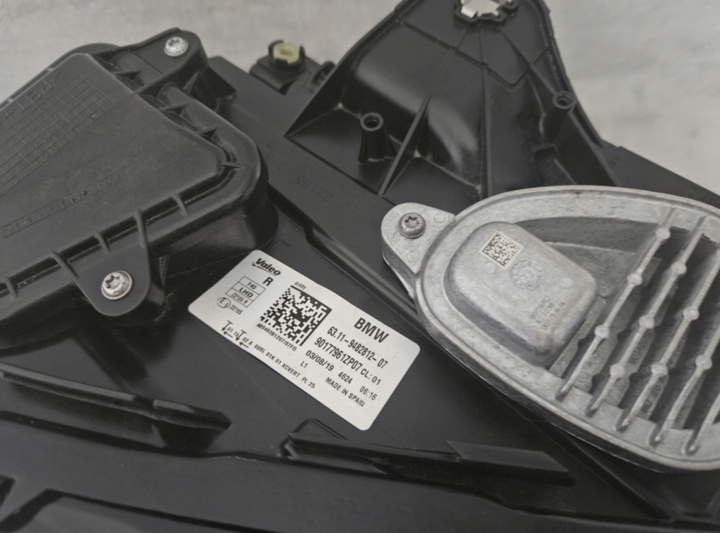 BMW 1 Series F40 Headlights - Image 10