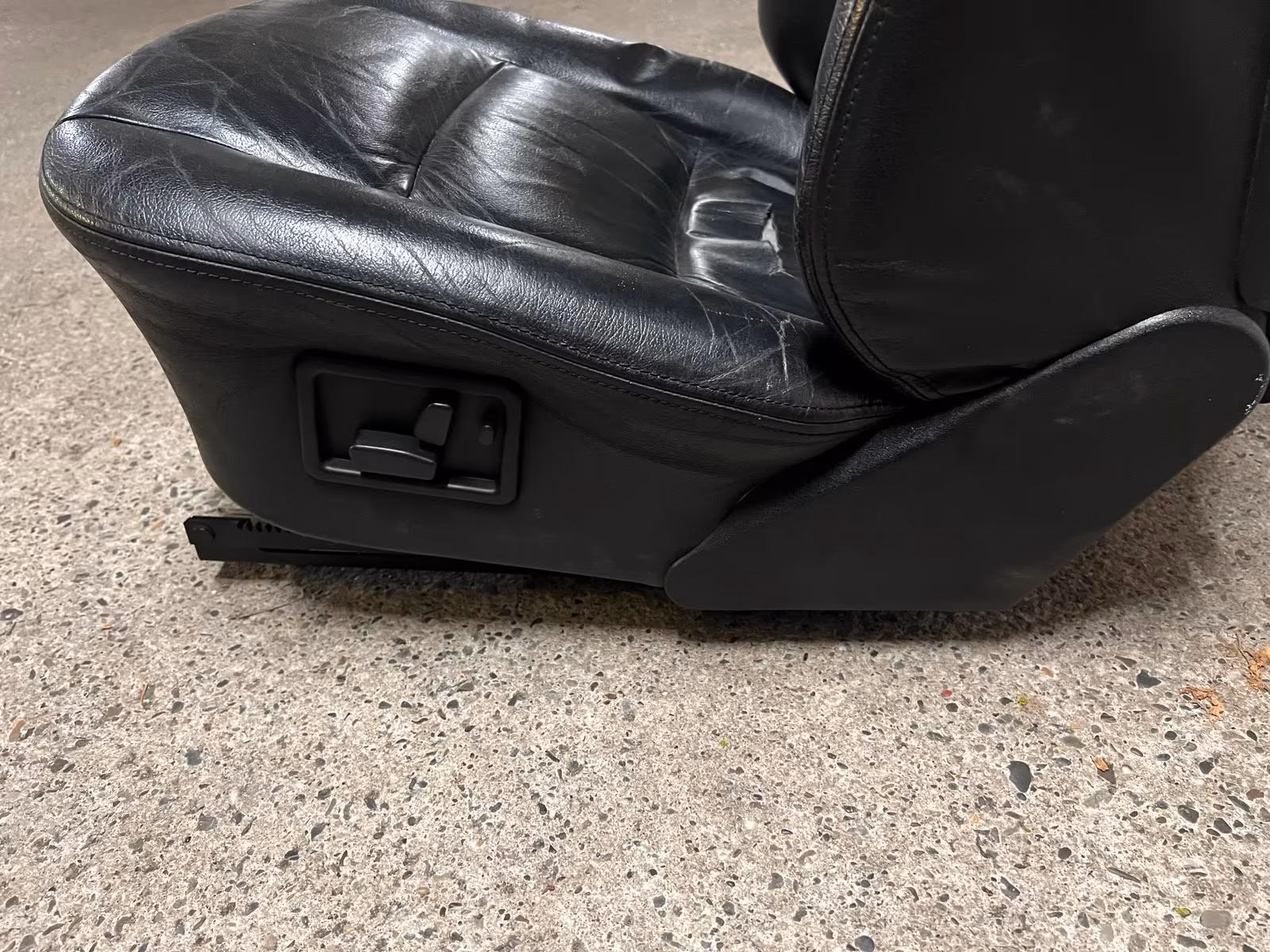 G-Class Leather Seats Black W463 Seat Heating & Seat Adjustment - Image 2