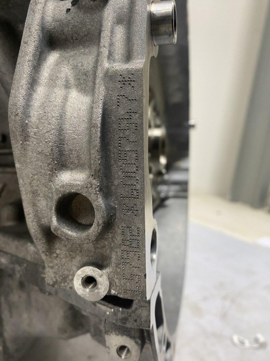 Mercedes ML 63 AMG Engine M157.982 - Image 7