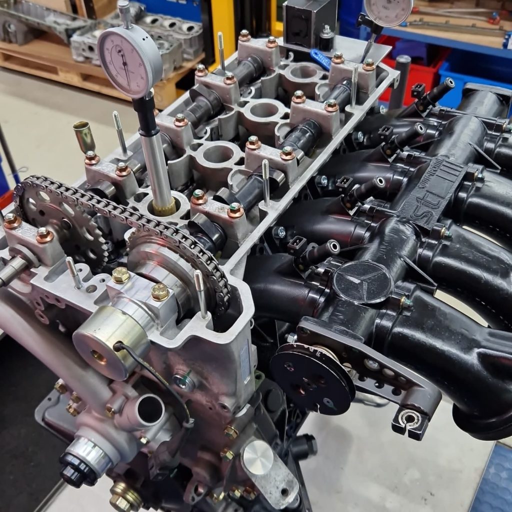 Original AMG M120 7.0L Complete Engine with Gearbox & ECU - Image 9