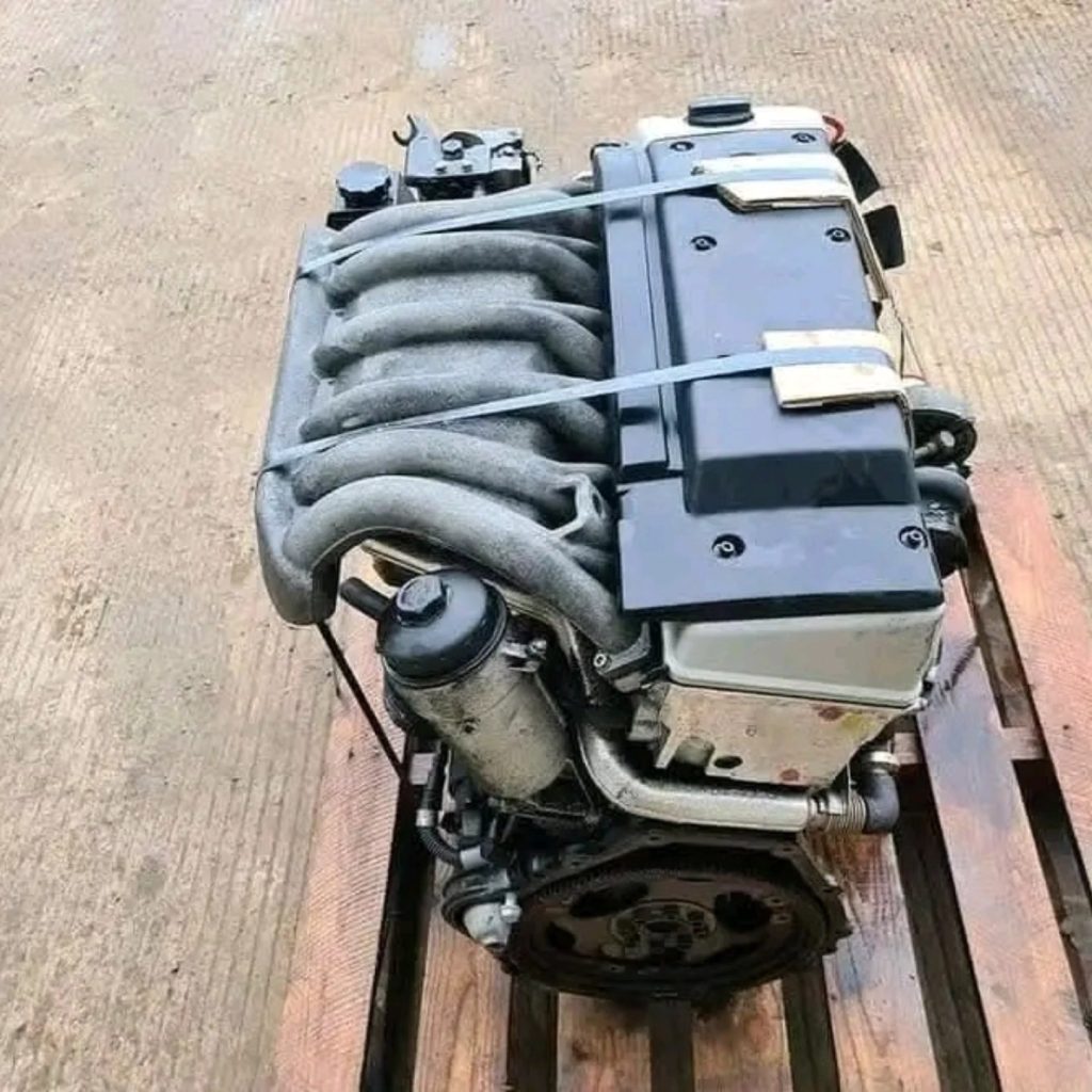 Mercedes-Benz OM606 3.0L Engine - Image 8