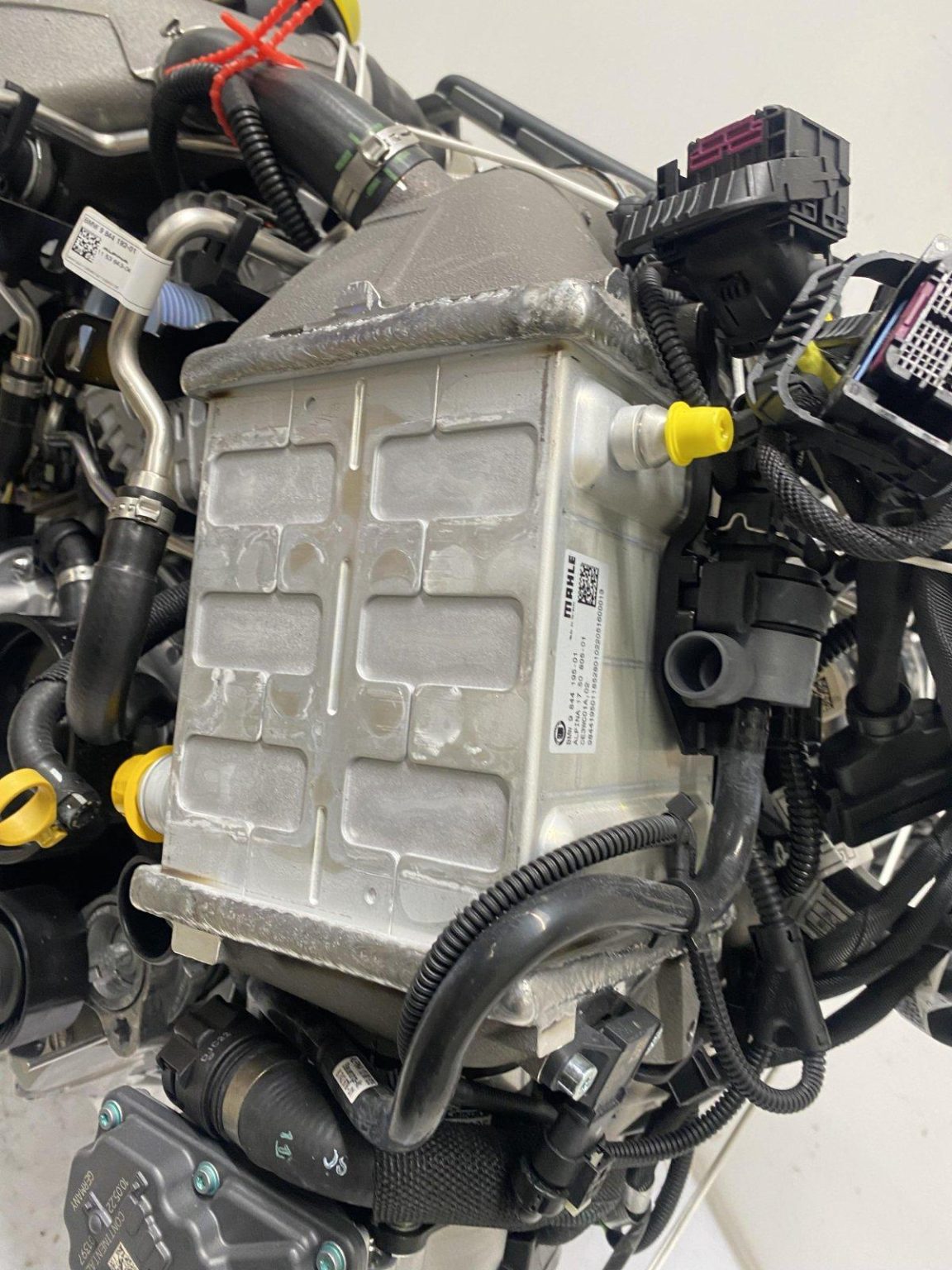 BMW Alpina XB7 Engine N63M15A - Image 5