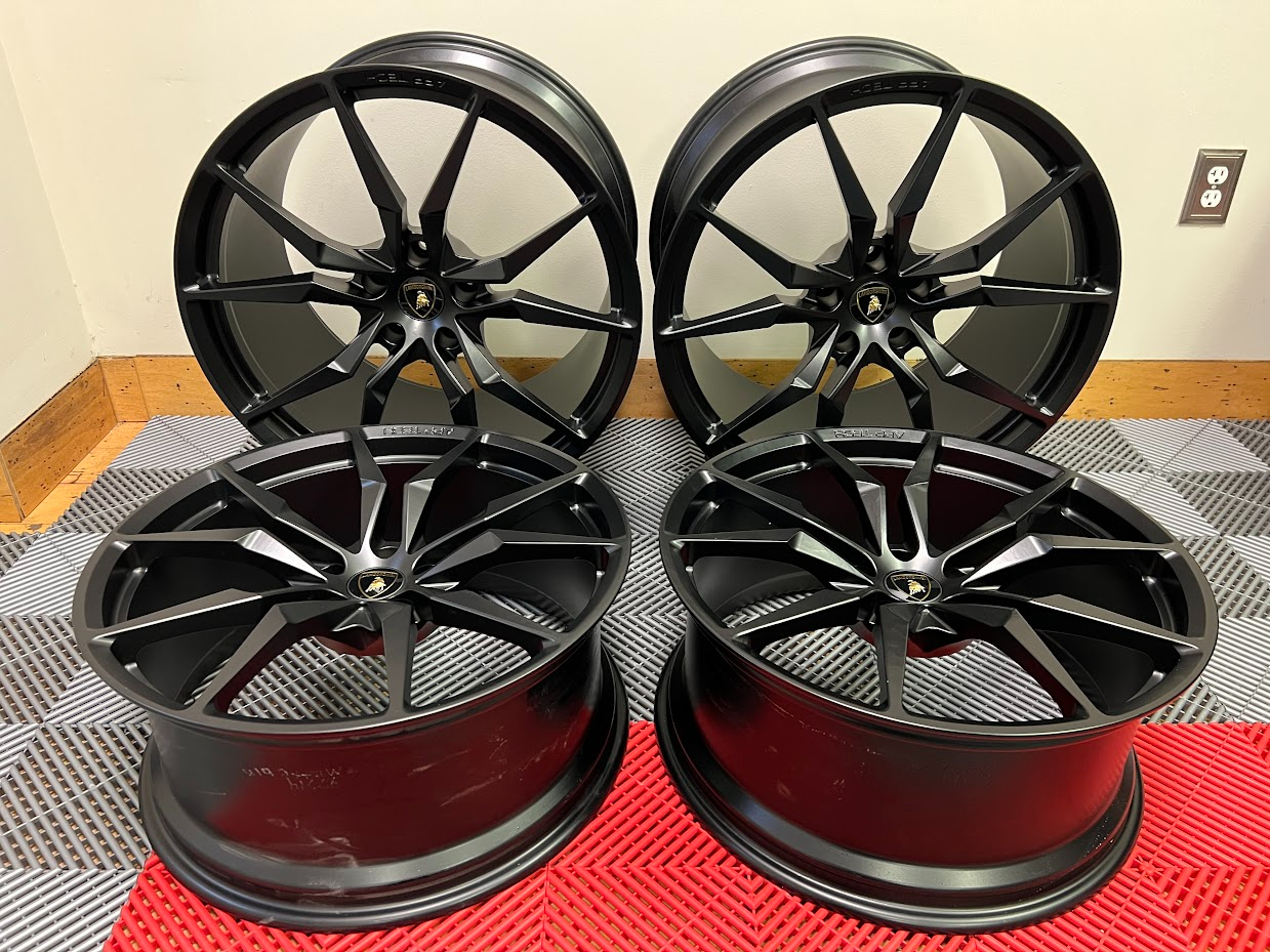20×9″ and 21×13″ APP-TECH “Dione” Forged Wheels for Lamborghini Aventador