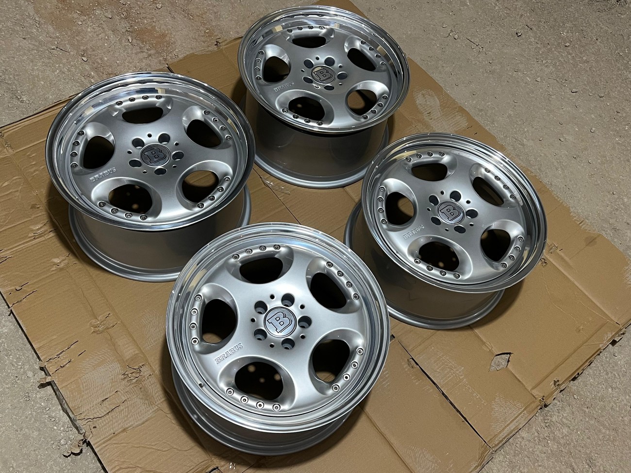 Staggered 3-Piece 18″ BRABUS Monoblock IV Wheels