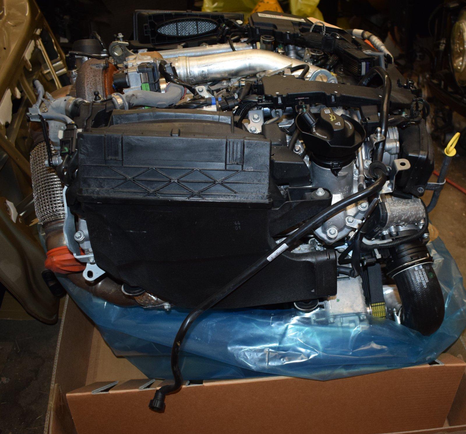 Mercedes S-Class 350d Engine - Image 2