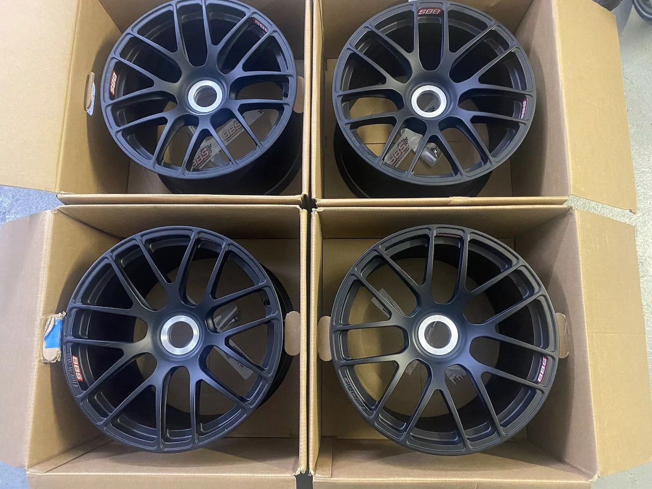 NOS Forged Magnesium 18" Mercedes-AMG GT3 Wheels - Image 7