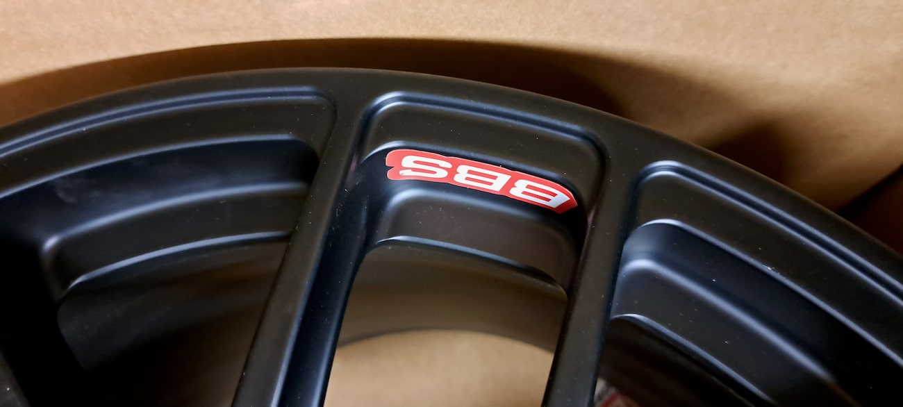 NOS Forged Magnesium 18" Mercedes-AMG GT3 Wheels - Image 5