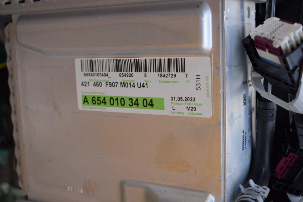 Original Mercedes Engine OM654 - Image 2