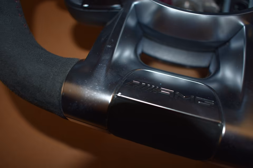 Genuine Mercedes AMG Performance Steering Wheel Driver Unit a0004608813 - Image 3