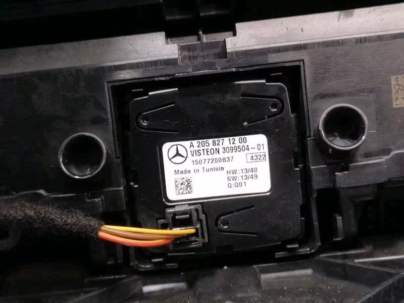 MERCEDES C63 W205 EDITION 1 CENTER CONSOLE CARBON IWC - Image 4