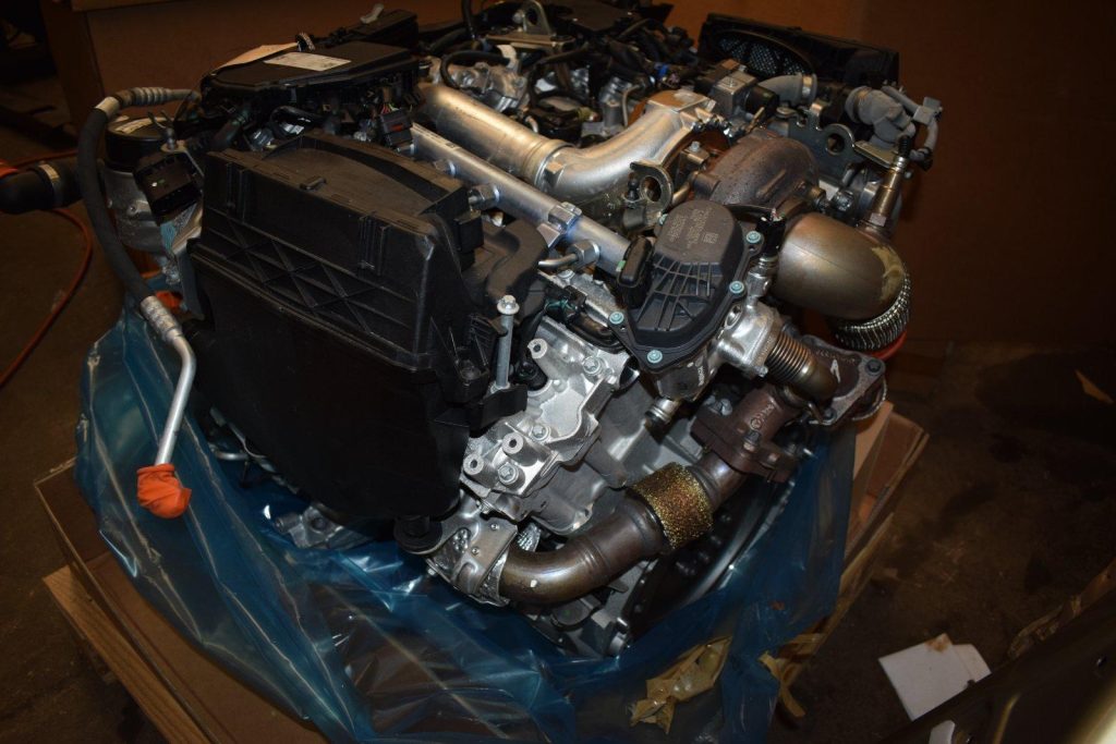 Mercedes S-Class 350d Engine - Image 7