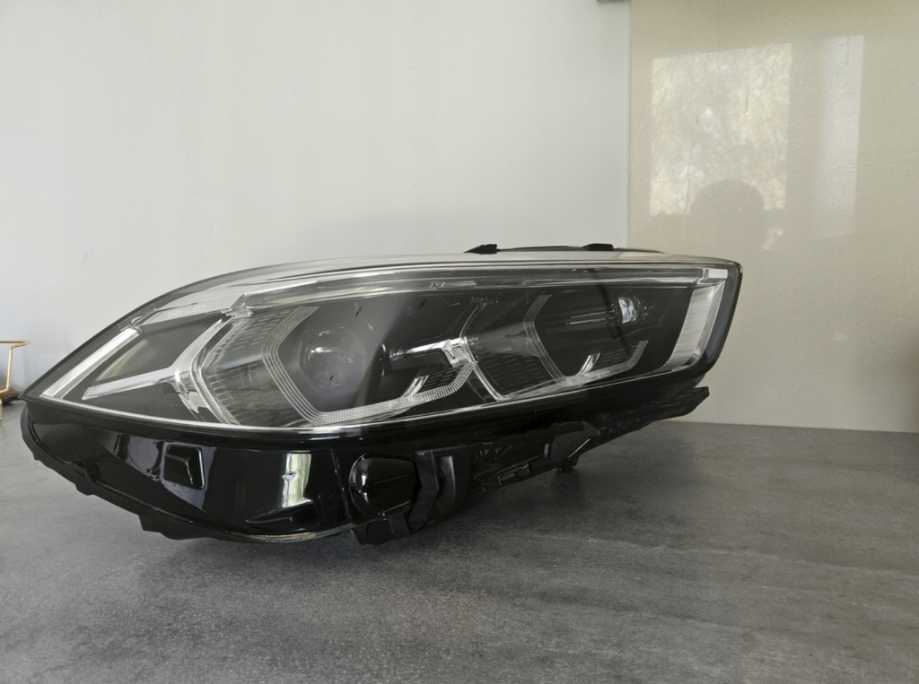 BMW 1 Series F40 Headlights - Image 4