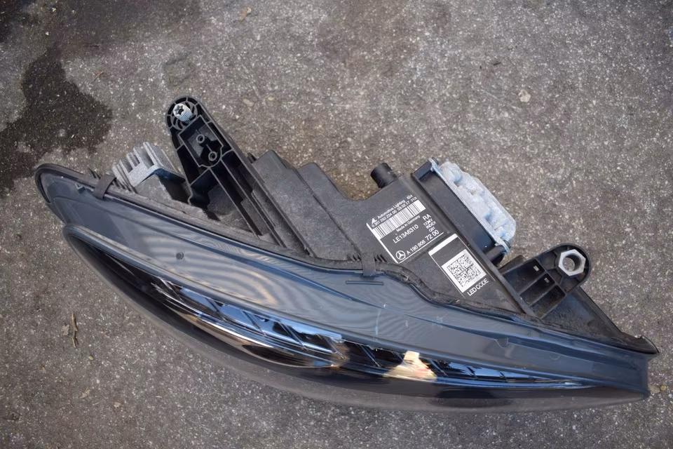 Mercedes AMG GT C190 Headlight A1909067800 A1909067200 - Image 3