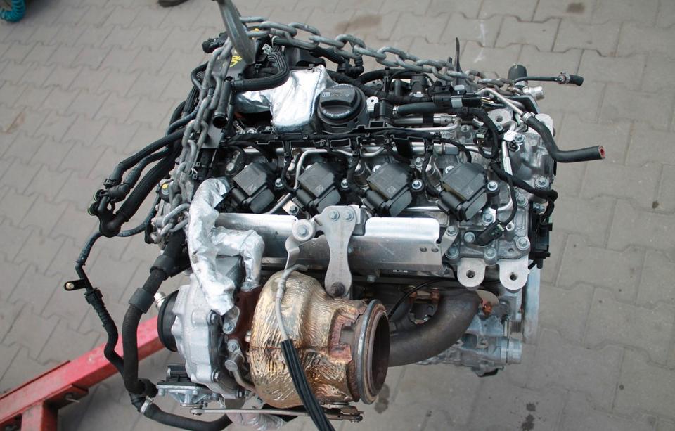 Mercedes-AMG S45 Engine - Image 7