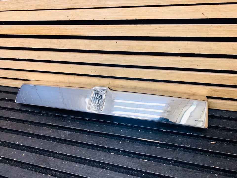 Rolls Royce Phantom Drophead Coupe Panel Chrome Rear 7165558 - Image 6