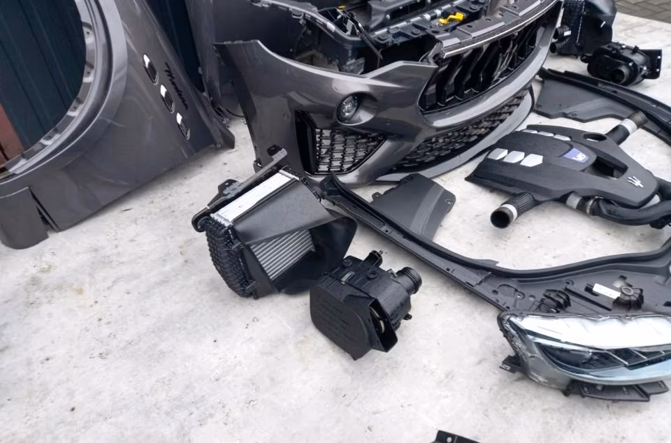 Maserati Levante Modena complete front package - Image 4