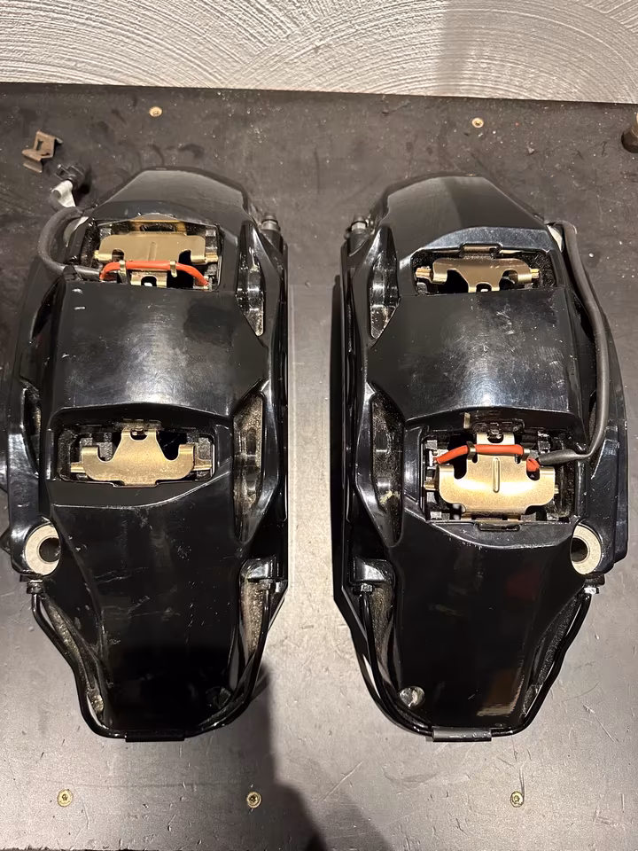 Bentley Audi Porsche Akebono Ceramic 10 Piston Brake Calipers NEW - Image 6