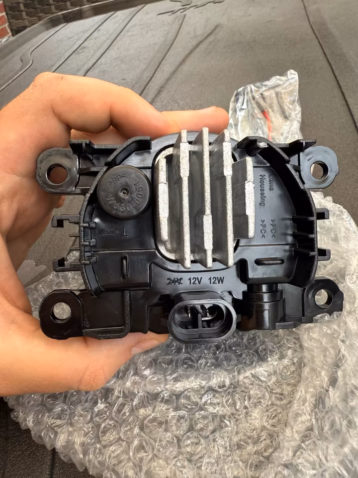 Maserati Levante Fog Lights Black Fog Lights - Image 4