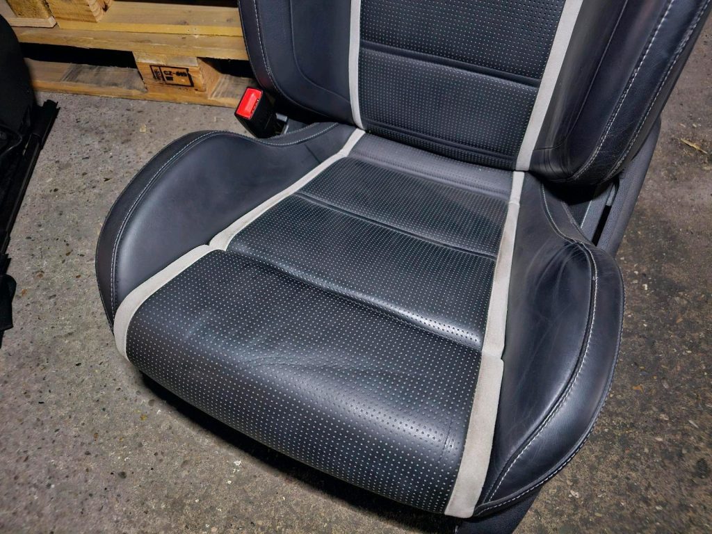 Mercedes C63 AMG Performance Bucket Seats - Image 12