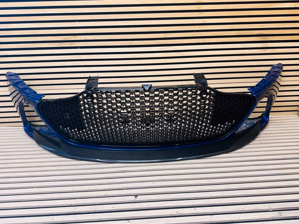 Aston Martin DBS Superleggera Front Bumper Grille KY7317D957A