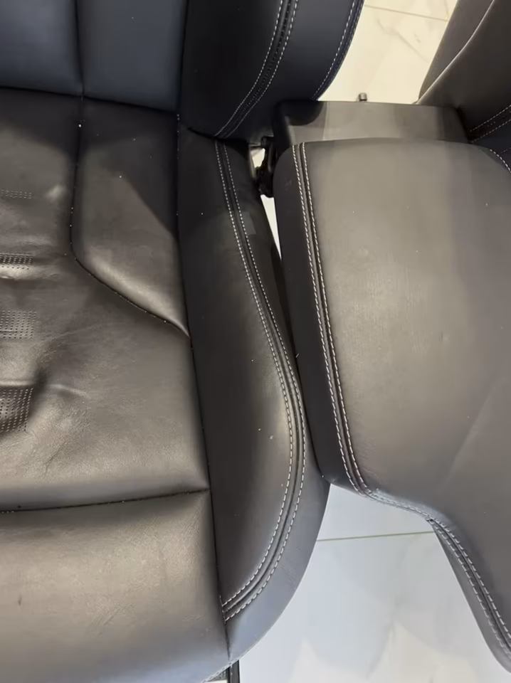 BMW M4 F82 Competition Seats Interior Door Panel SET - Image 19