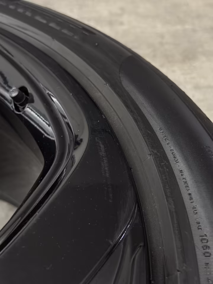 Bentley Bentayga 4V1 Wheels Set Wheels Set 22" - Image 5