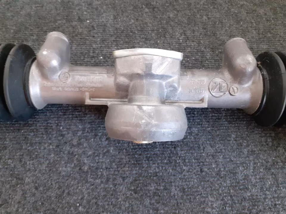 Porsche 911 Carrera 3.2 overhauled ZF steering gear - Image 10