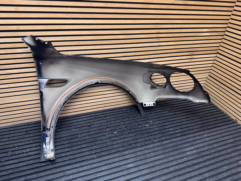 Bentley Bentayga Mudguard Left 36A821117F - Image 4