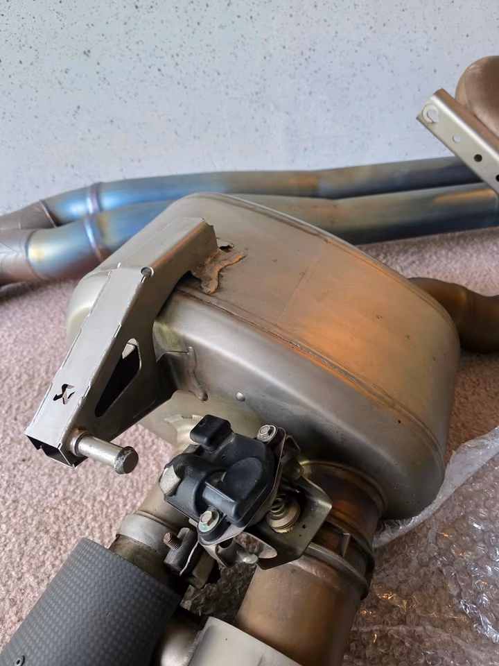 Akrapovic SAGA Titanium Carbon Porsche Panamera Turbo GTS Hybr. ECE - Image 6