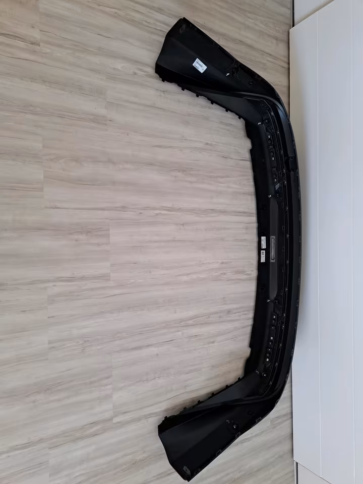 Original Rolls Royce Spectre RR25 Rear Bumper - Image 4