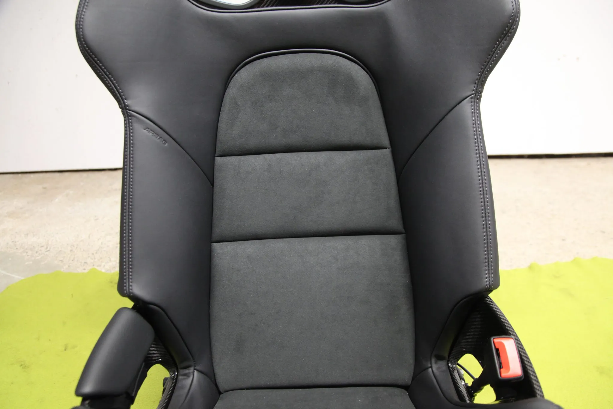Porsche 992 Bucket Seats - Image 15