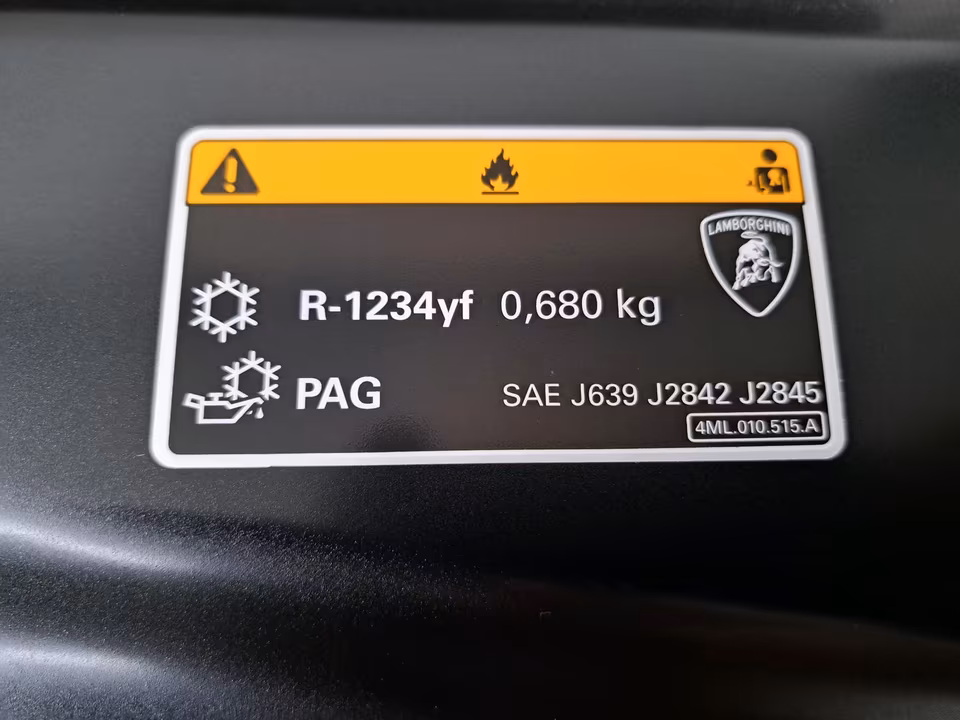 Lamborghini Urus Bonnet Bonnet Hood Black - Image 4