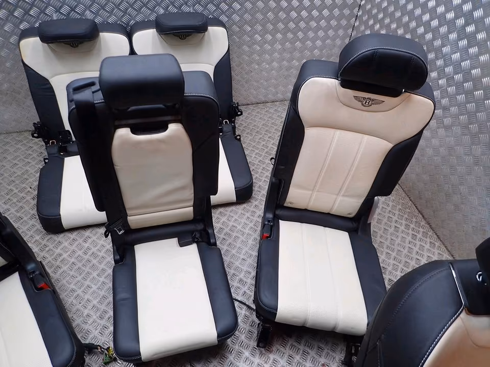 BENTLEY BENTAYGA LEATHER SEATS, HEATED AND VENTILATED SEATS 7 - Image 6