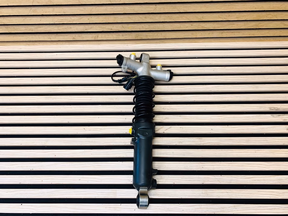 McLaren P1 Shock Absorber 12B0073CP - Image 2