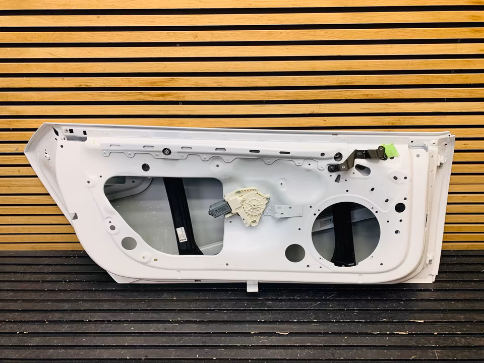 Lamborghini Huracan Door Right 4T0831435B Bianco Icarus - Image 2