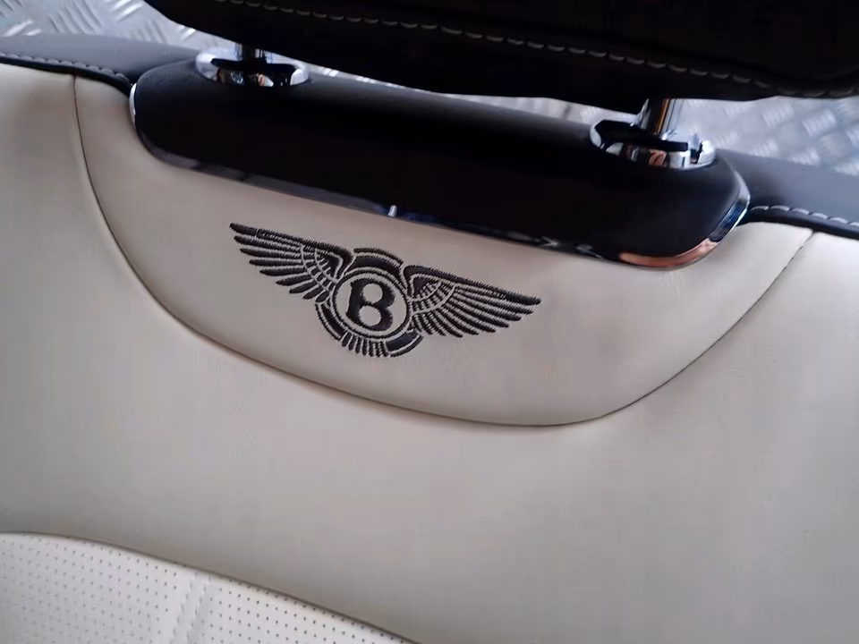 BENTLEY BENTAYGA LEATHER SEATS, HEATED AND VENTILATED SEATS 7 - Image 15