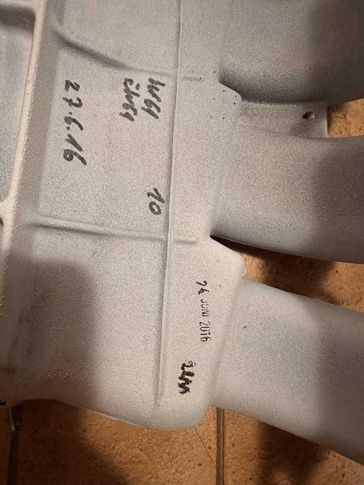 Aston Martin DBS V12 - Image 4