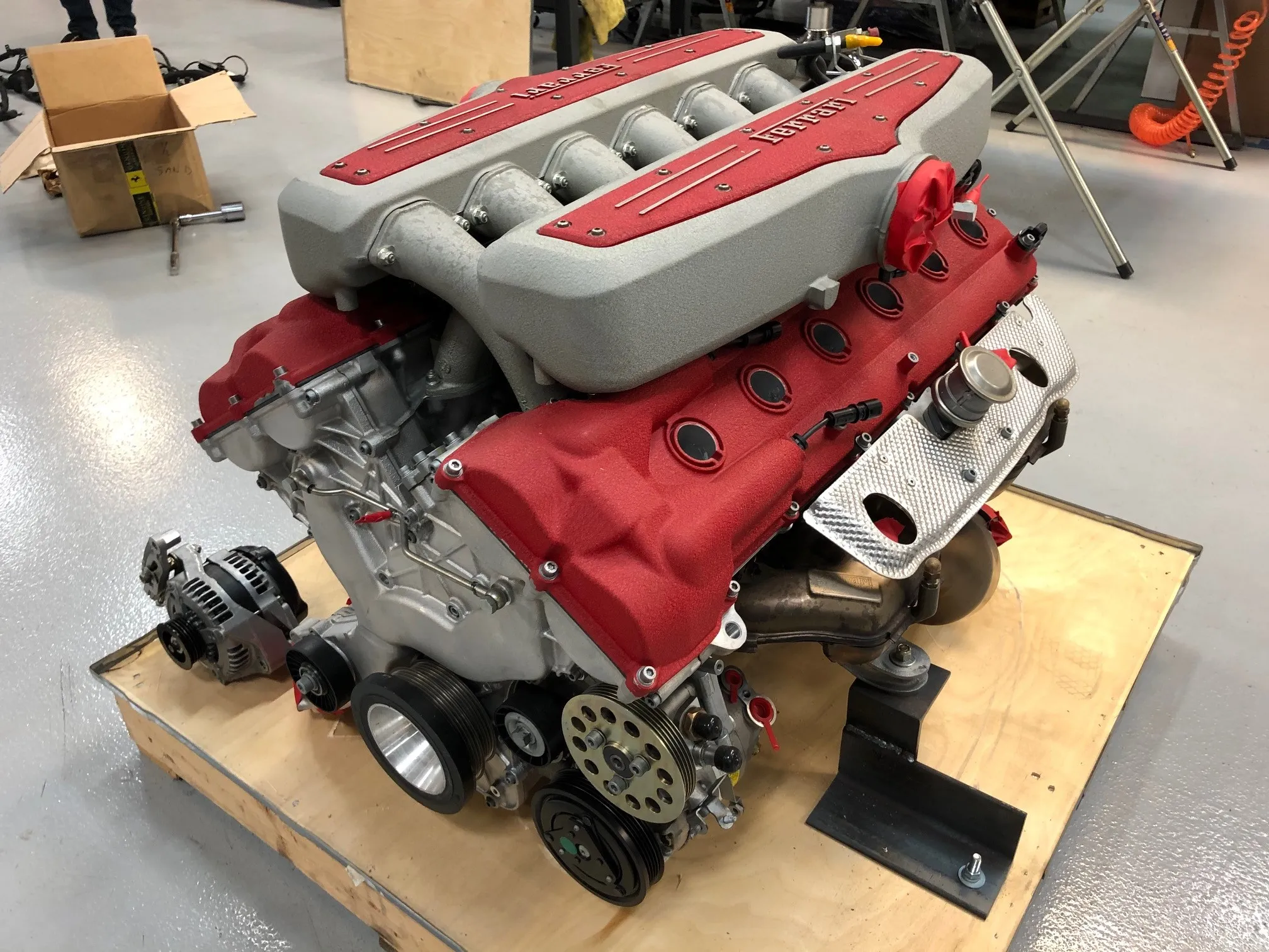 Ferrari 599 GTB V12 Engine - Image 18
