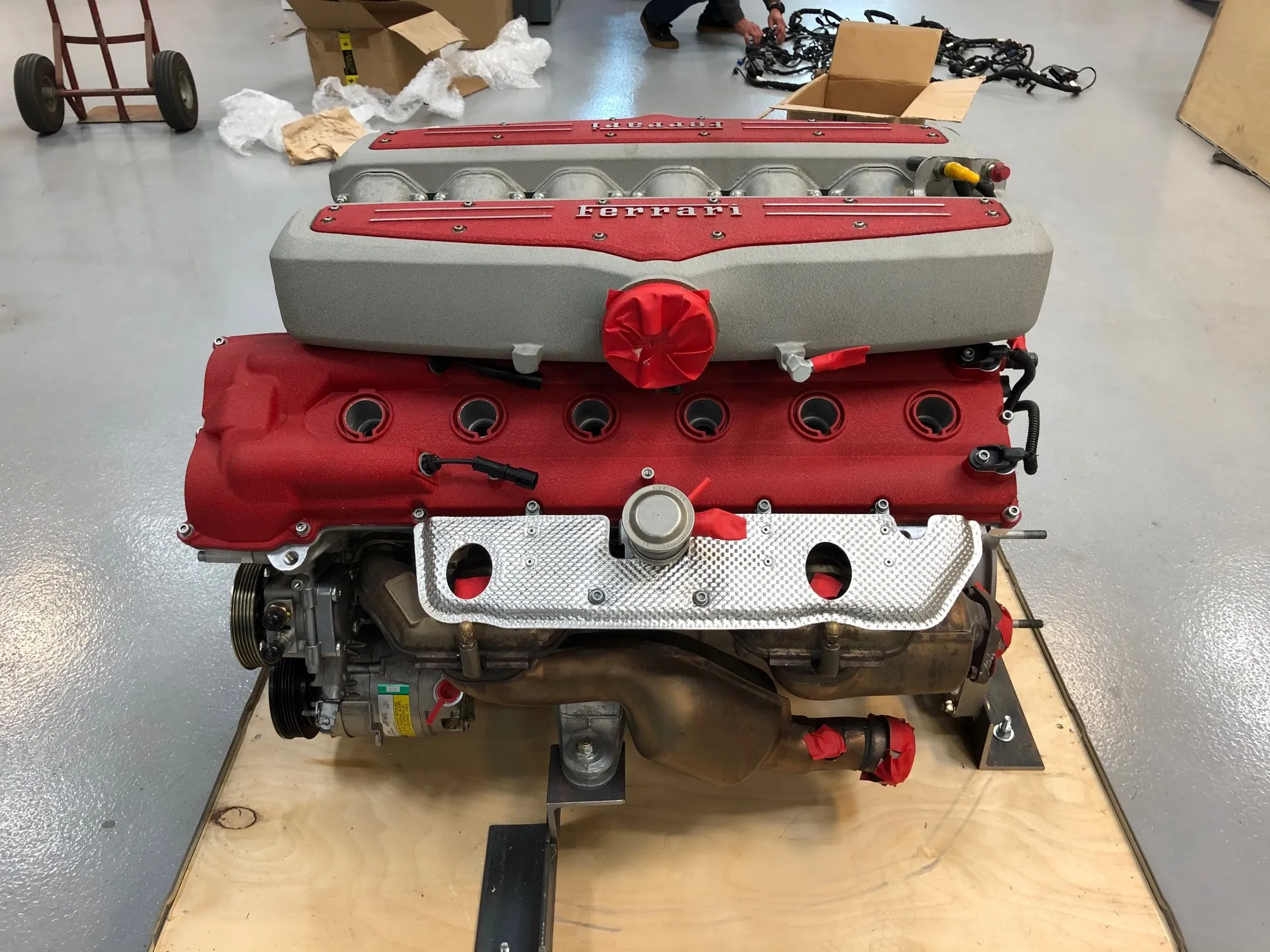 Ferrari 599 GTB V12 Engine - Image 3